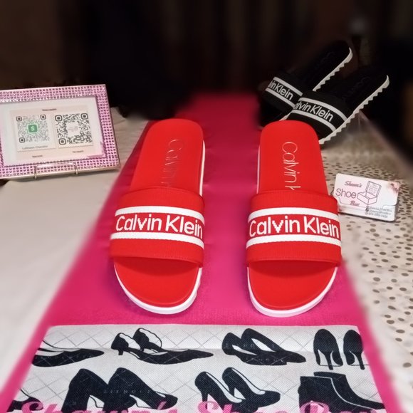 Pool Slide Sandal - Picture 3 of 4